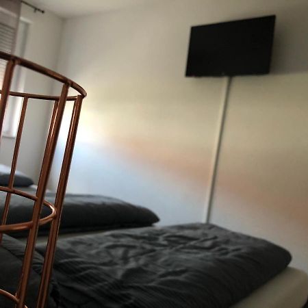 Sweet Park Appartements Rheinhausen Luaran gambar