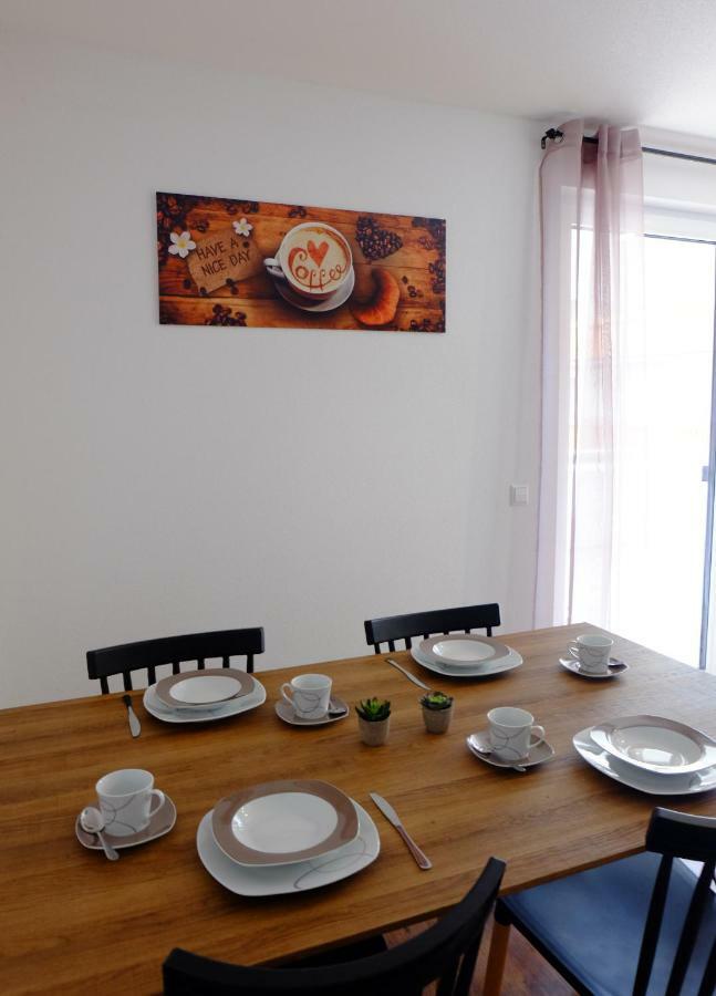 Sweet Park Appartements Rheinhausen Luaran gambar